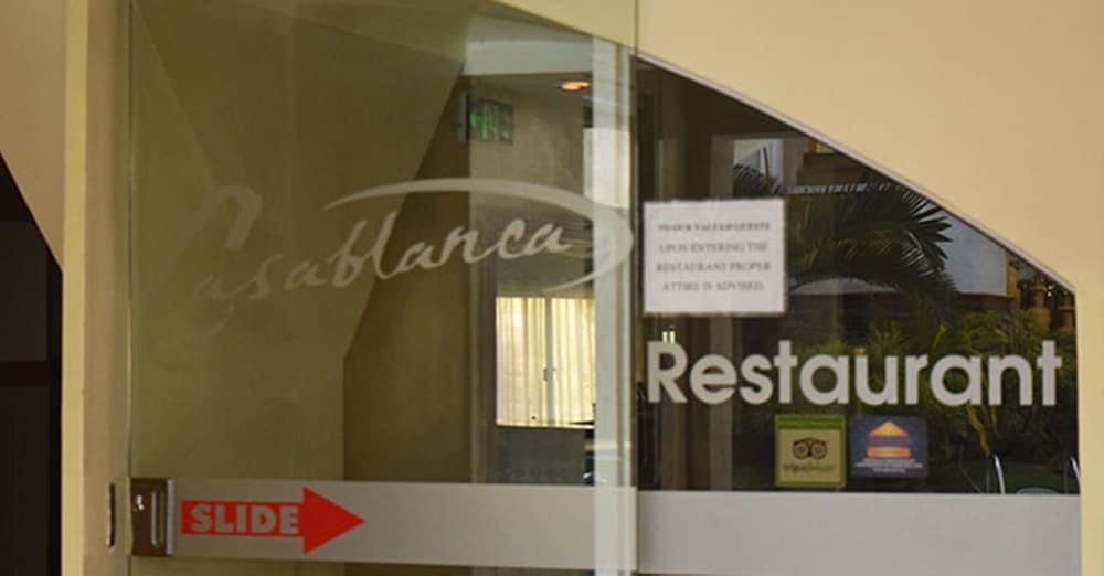 Casablanca Hotel And Resort Olongapo Dış mekan fotoğraf